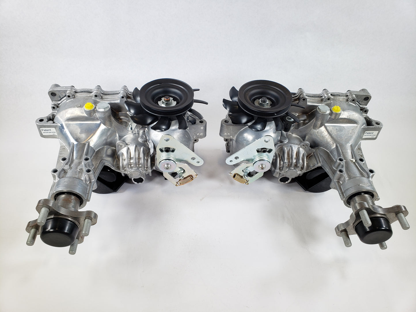 HydroGear Hydrostatic Drive Motor - Model ZT3100 (Left & Right Hand) ZL-KCBP-SEMC-3PX3 (LH) ZL-GCBH-SEMB-2PX3 (RH)