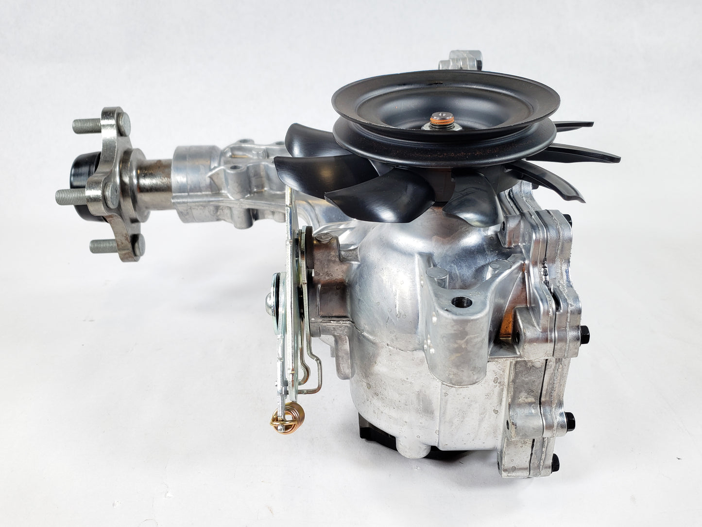 HydroGear Hydrostatic Drive Motor - Model ZT3100 (Left & Right Hand) ZL-KCBP-SEMC-3PX3 (LH) ZL-GCBH-SEMB-2PX3 (RH)