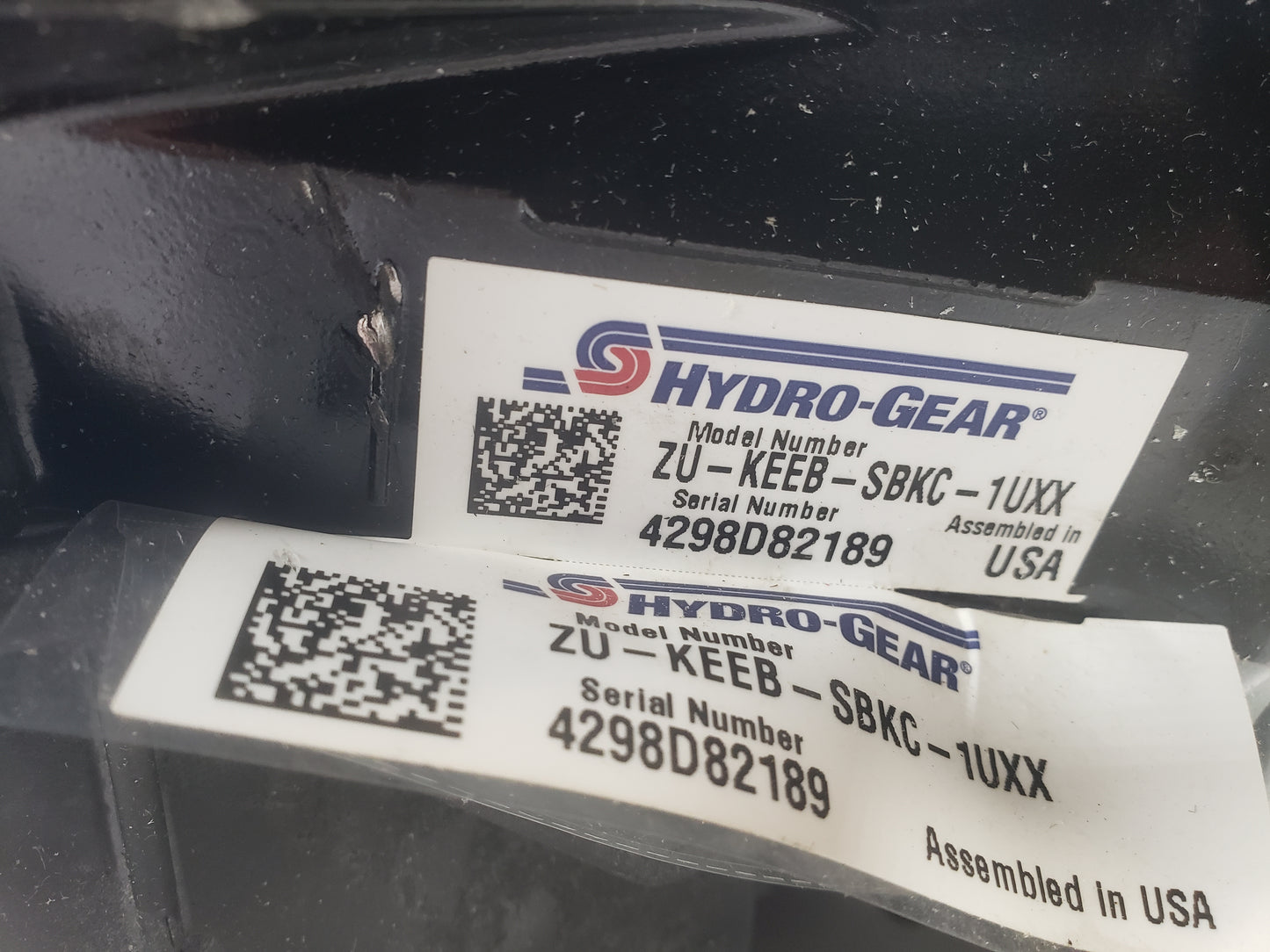 (DAMAGED RETURN) ZT3400 HydroGear ZU-KEEB-SBKC-1UXX (LH) & ZU-GEEB-SBKB-1UXX (RH) Transaxle