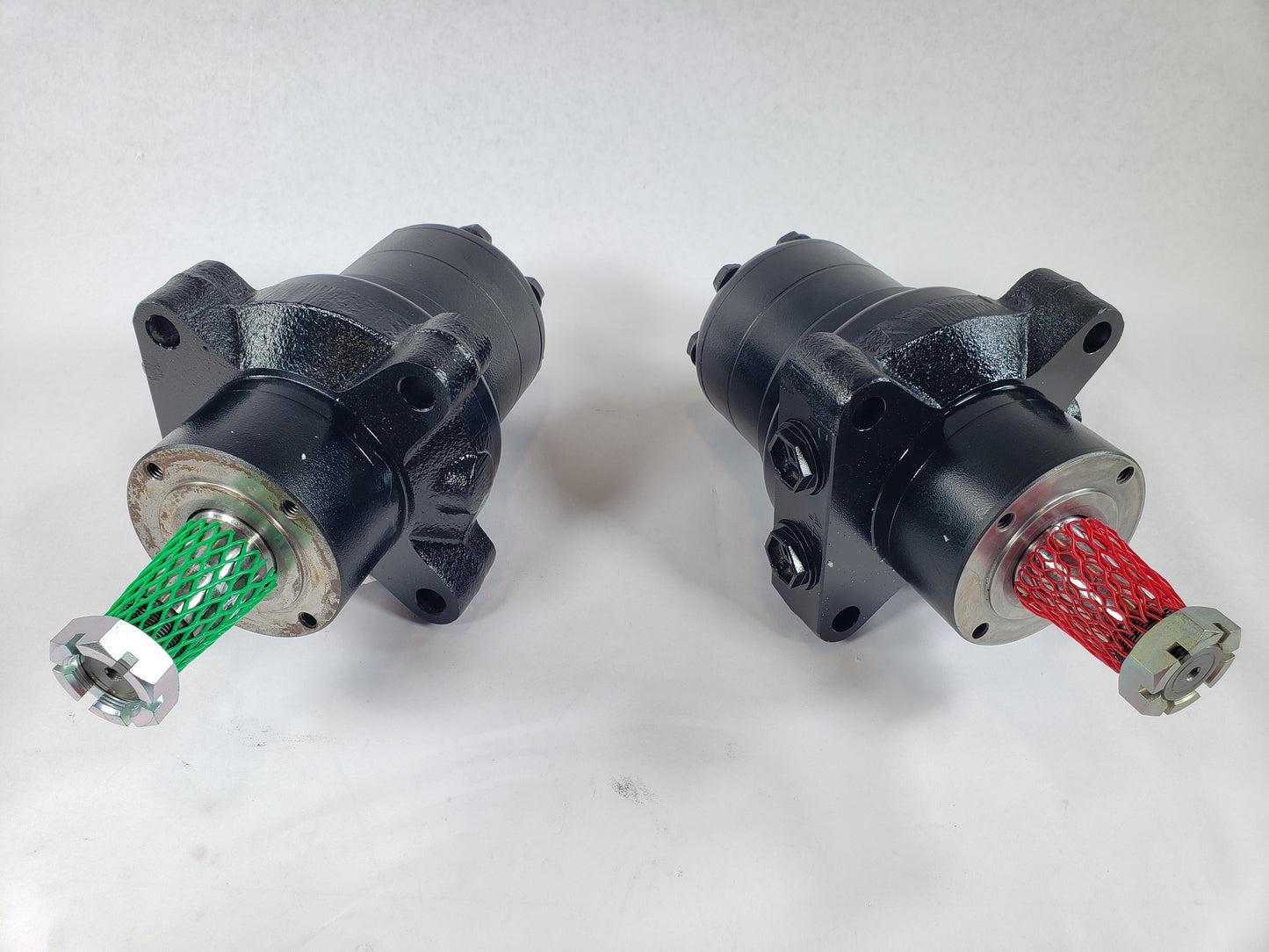 Hydraulic Drive Motor Set HydroGear - (18CI) #112-8357 (CCW) #112-8358 (CW)