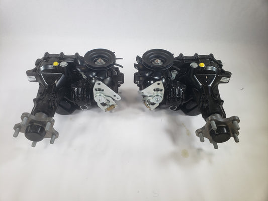(DAMAGED RETURN) ZT3400 HydroGear ZU-KEEB-SBKC-1UXX (LH) & ZU-GEEB-SBKB-1UXX (RH) Transaxle