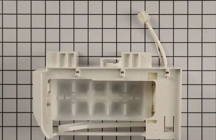 New Genuine OEM Whirlpool Refrigerator Ice Maker Assembly W10873791